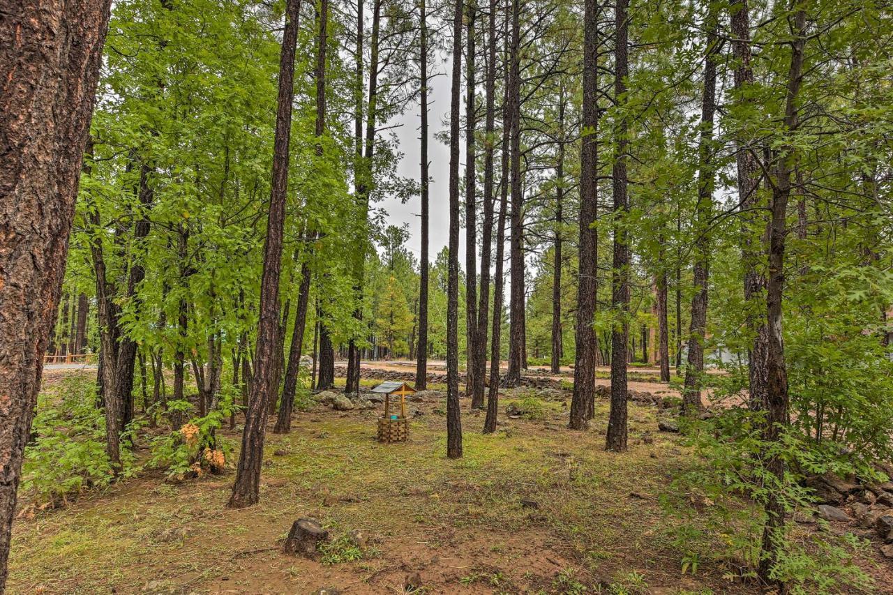 Lush Pinetop Retreat With Large Deck And Wooded Yard! 외부 사진
