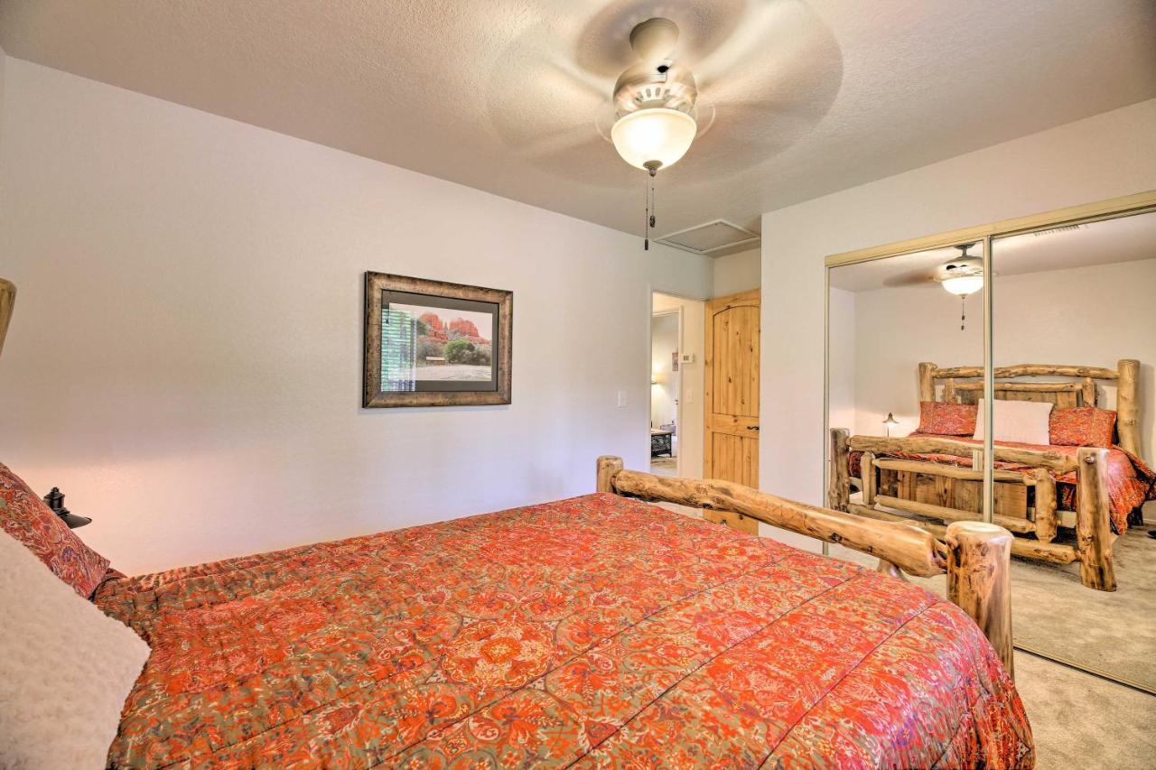 Lush Pinetop Retreat With Large Deck And Wooded Yard! 외부 사진
